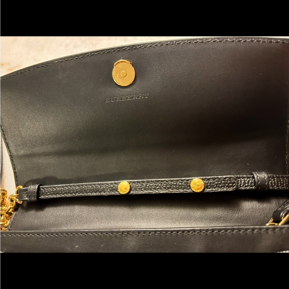 Burberry Henley Nova Check WOC - Picture 11 of 15